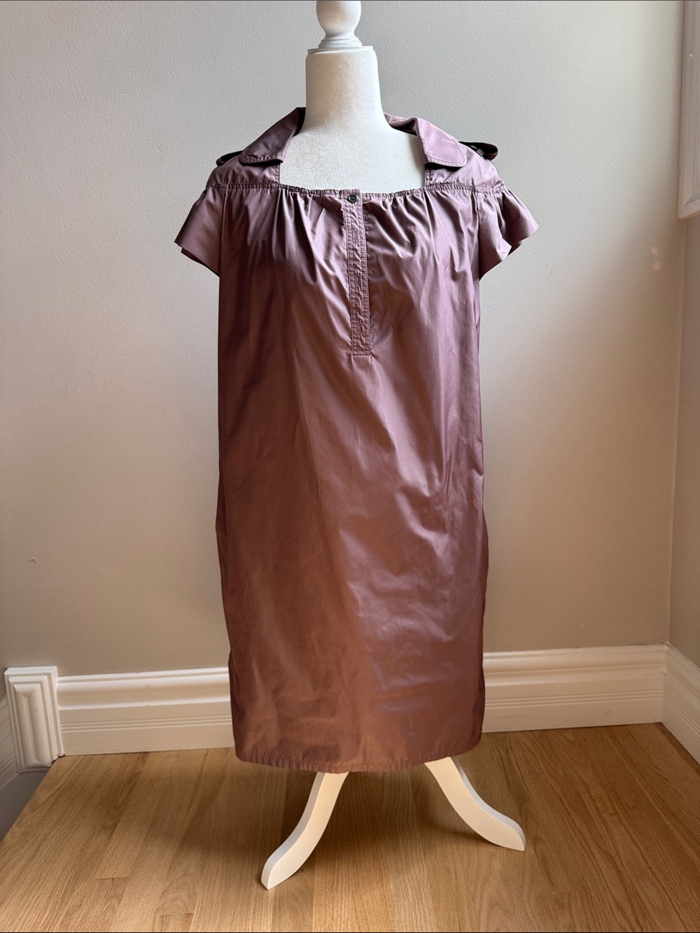 Burberry Mauve Short-Sleeve Shift Dress with Collar Detail